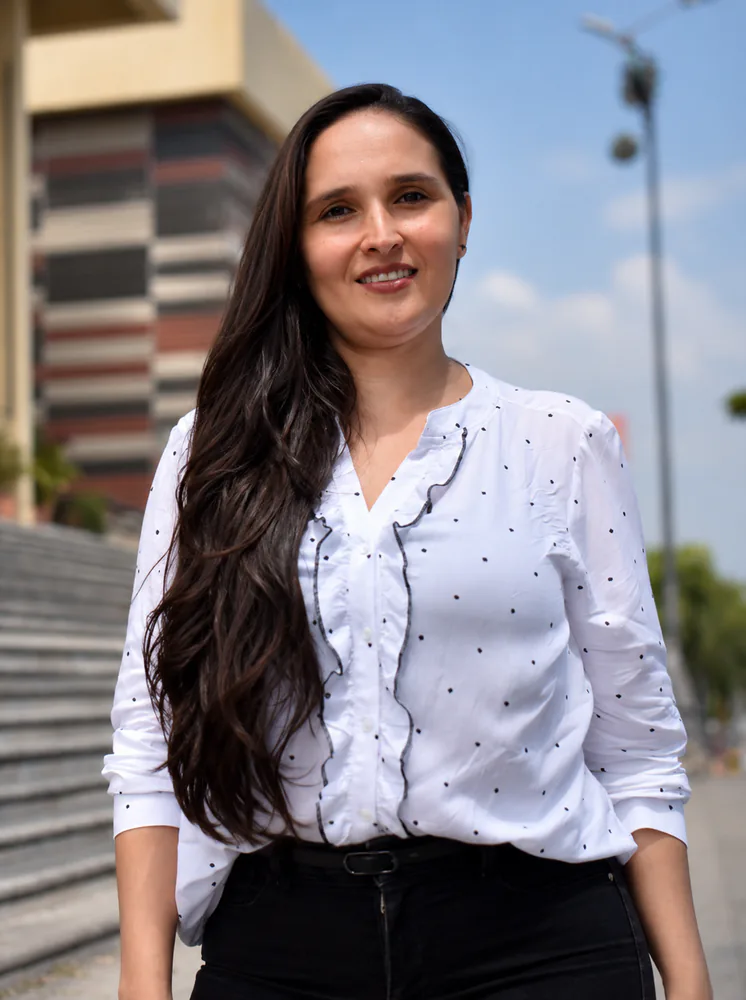 Linda Ángela — Directora de Redes Sociales Semillas Digitales